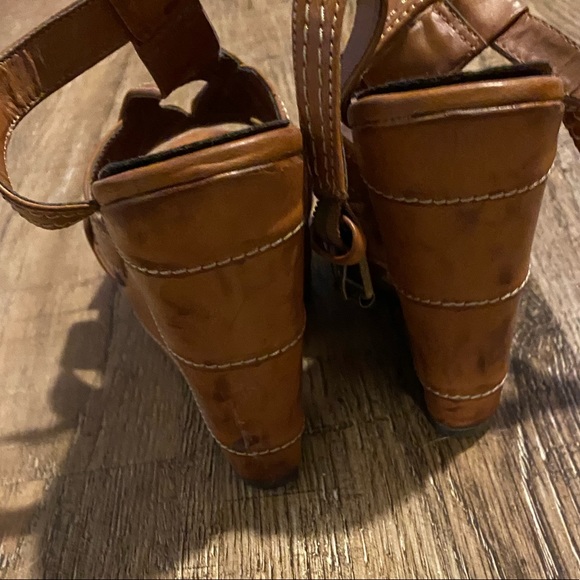 MIA Wedges - Picture 4 of 5